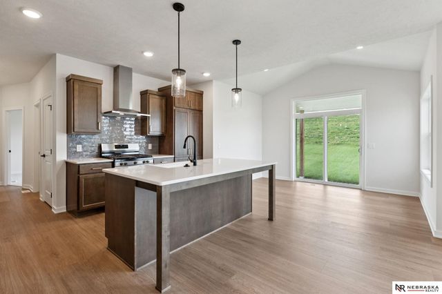 11110 N 159 Avenue, Bennington, NE 68007