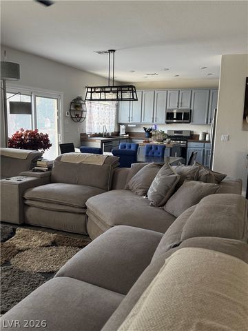 9109 Little Horse Avenue, Las Vegas, NV 89143