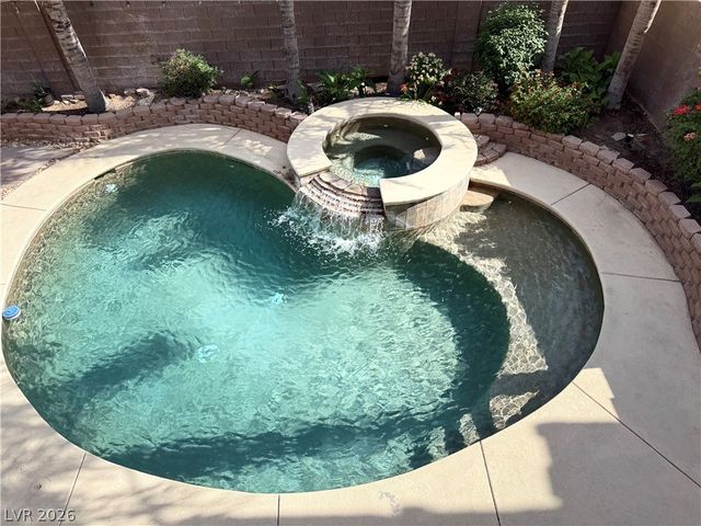 9109 Little Horse Avenue, Las Vegas, NV 89143