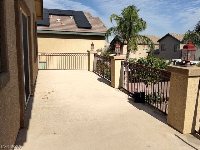 9109 Little Horse Avenue, Las Vegas, NV 89143