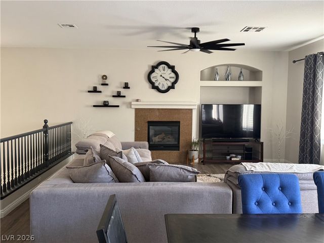 9109 Little Horse Avenue, Las Vegas, NV 89143