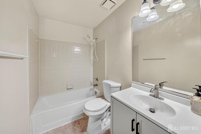 601 Ravens Crest Drive 601, Plainsboro, NJ 08536
