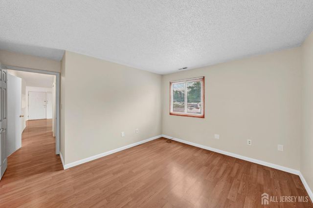 601 Ravens Crest Drive 601, Plainsboro, NJ 08536
