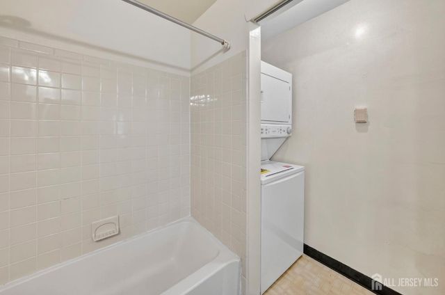 601 Ravens Crest Drive 601, Plainsboro, NJ 08536