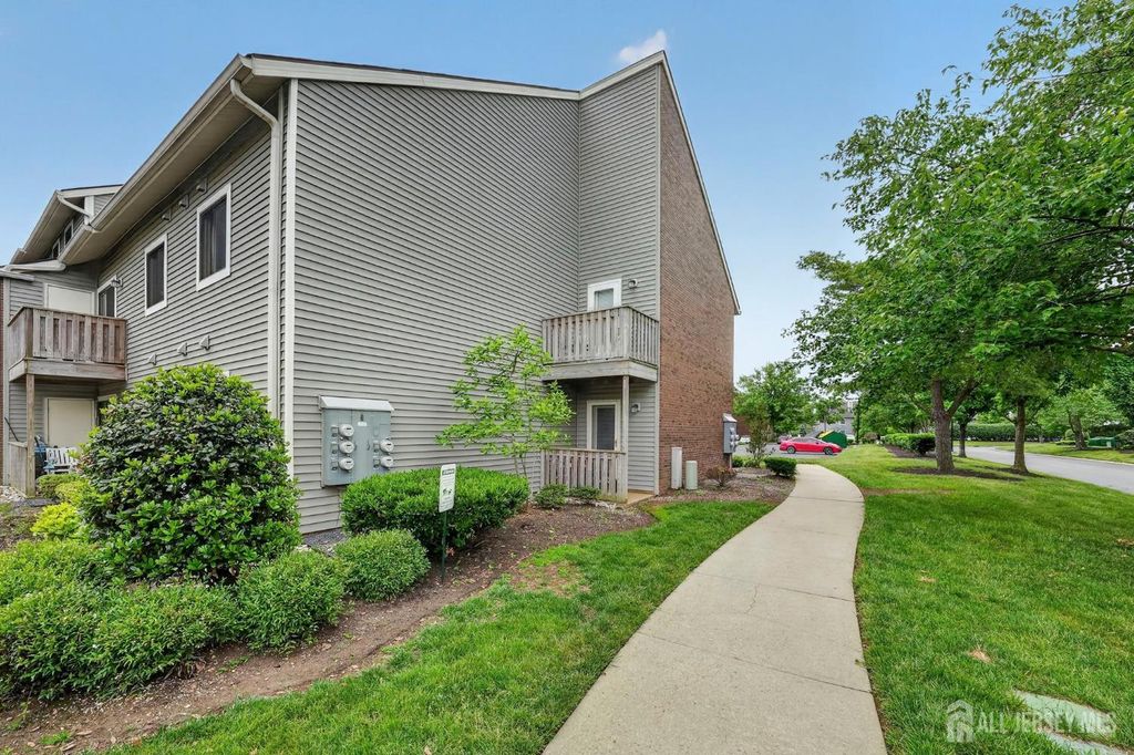 601 Ravens Crest Drive 601, Plainsboro, NJ 08536