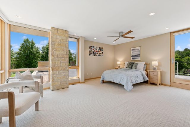 685 Hidden Creek Trail, Mendota Heights, MN 55118