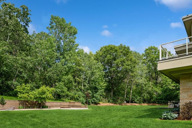 685 Hidden Creek Trail, Mendota Heights, MN 55118