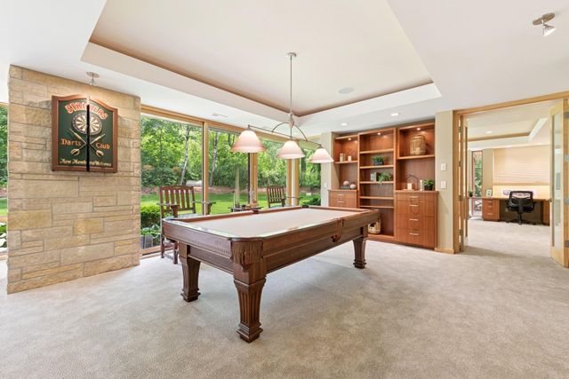 685 Hidden Creek Trail, Mendota Heights, MN 55118