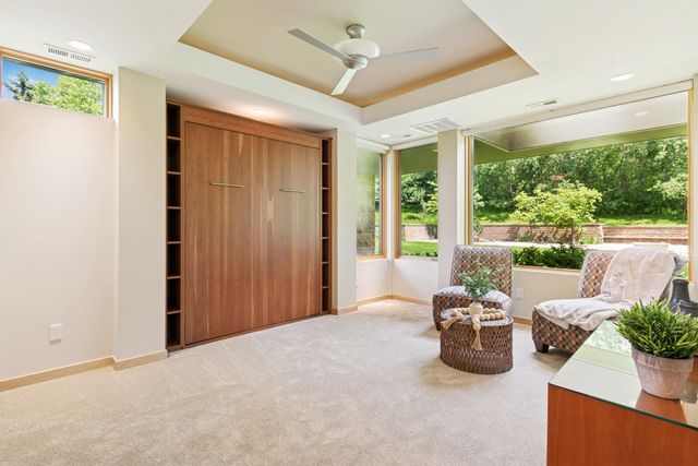 685 Hidden Creek Trail, Mendota Heights, MN 55118