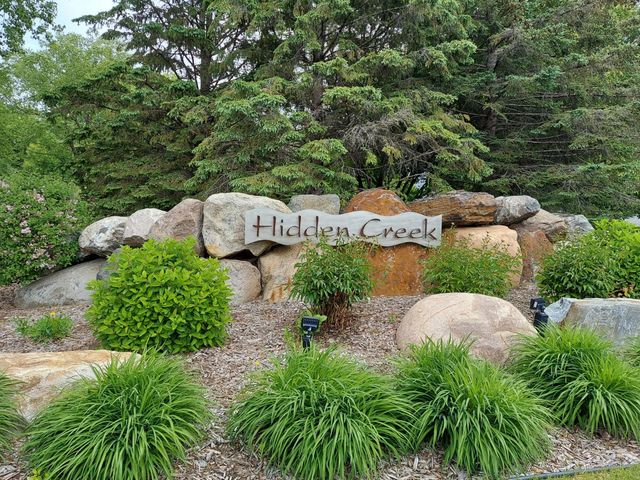 685 Hidden Creek Trail, Mendota Heights, MN 55118