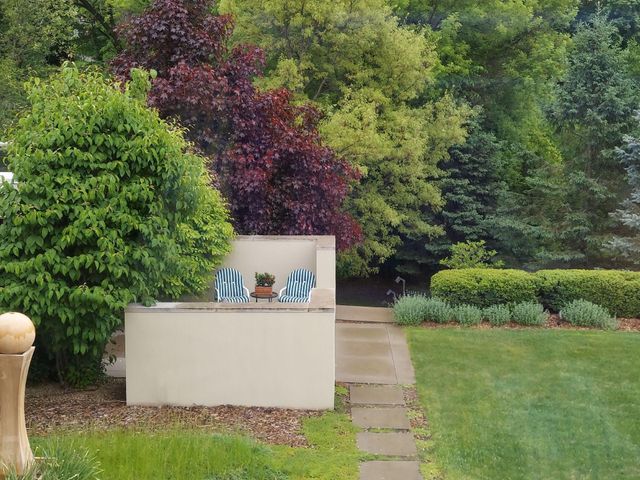 685 Hidden Creek Trail, Mendota Heights, MN 55118