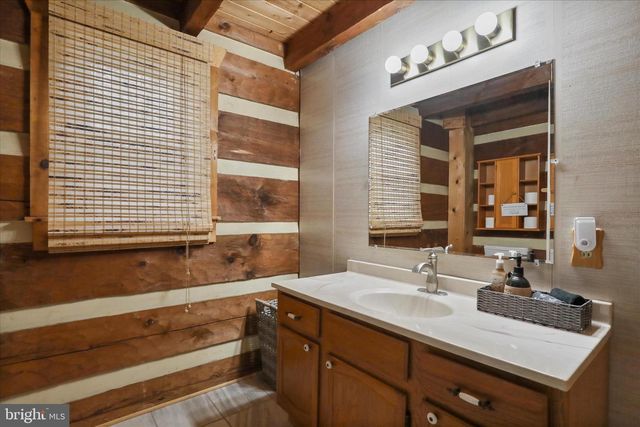 637 INDIAN CAMP TRL, Maurertown, VA 22644