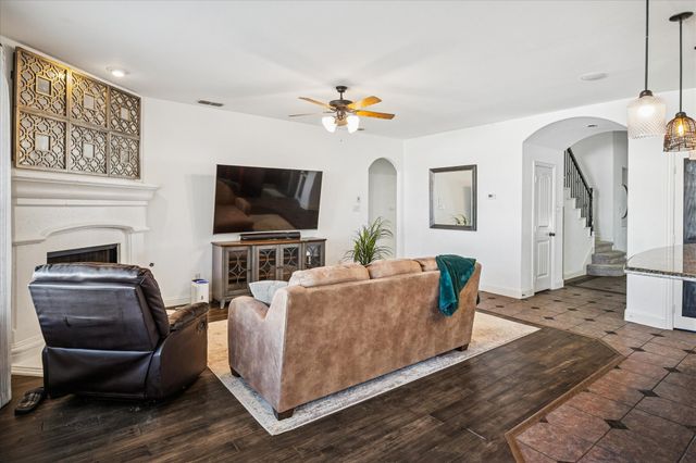 1131 Charleston Lane, Savannah, TX 76227