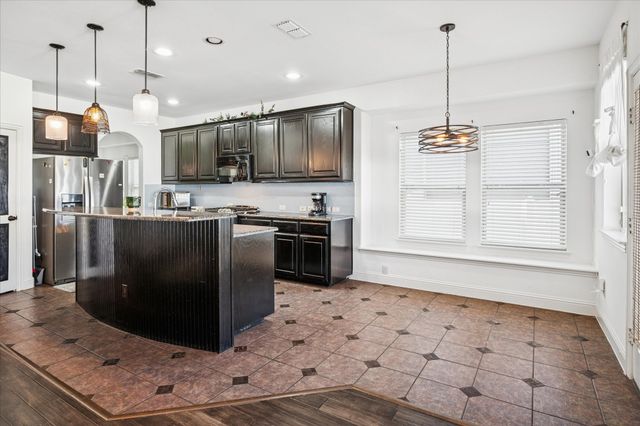 1131 Charleston Lane, Savannah, TX 76227