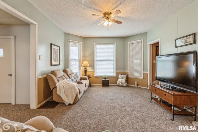 1301 CAROLINE Avenue, Clinton, IA 52732