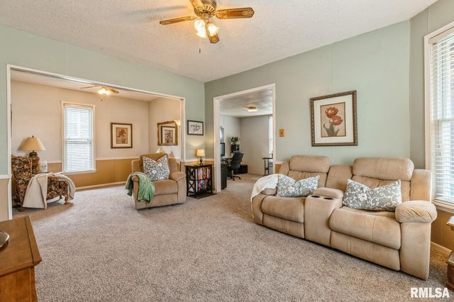 1301 CAROLINE Avenue, Clinton, IA 52732