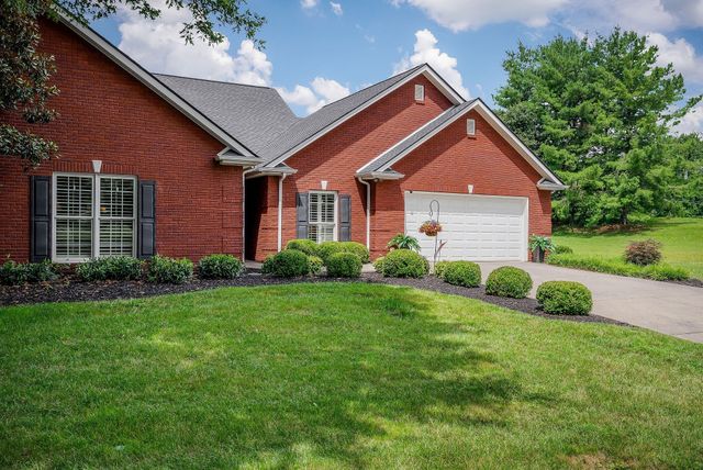 225 Hickory Ct, Mcminnville, TN 37110