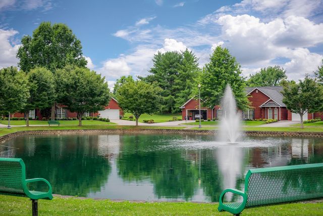 225 Hickory Ct, Mcminnville, TN 37110