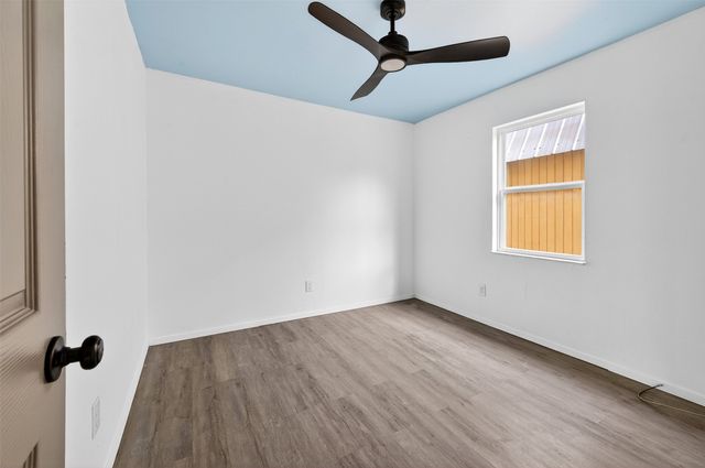 591 State Highway 31 E, Trinidad, TX 75163