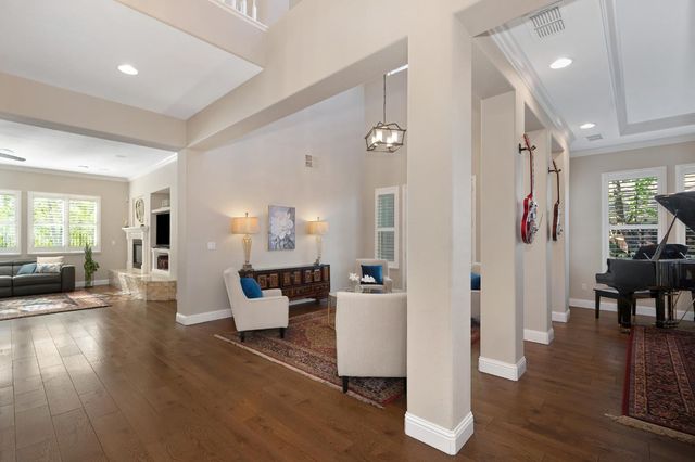 1892 Swinton Dr, Folsom, CA 95630