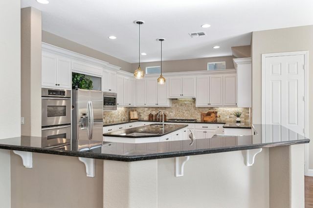 1892 Swinton Dr, Folsom, CA 95630