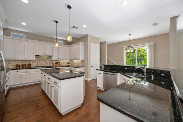 1892 Swinton Dr, Folsom, CA 95630