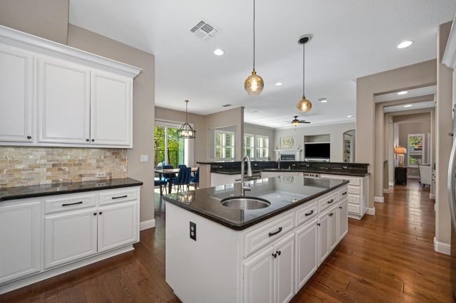 1892 Swinton Dr, Folsom, CA 95630