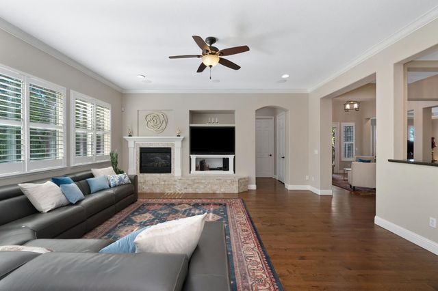 1892 Swinton Dr, Folsom, CA 95630