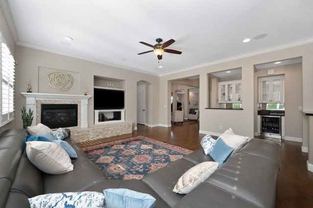 1892 Swinton Dr, Folsom, CA 95630