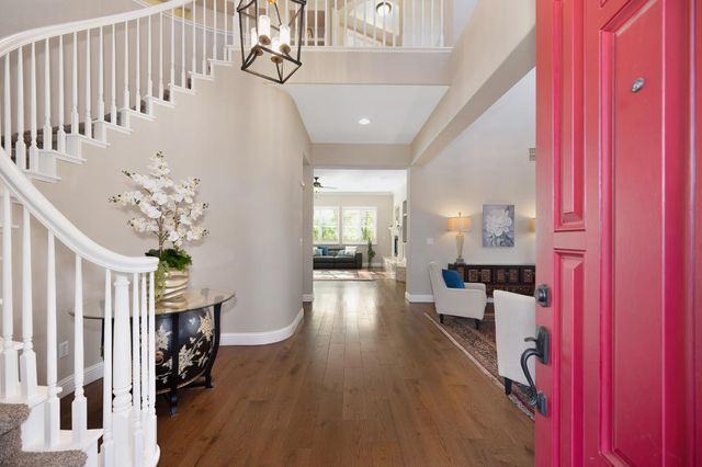 1892 Swinton Dr, Folsom, CA 95630