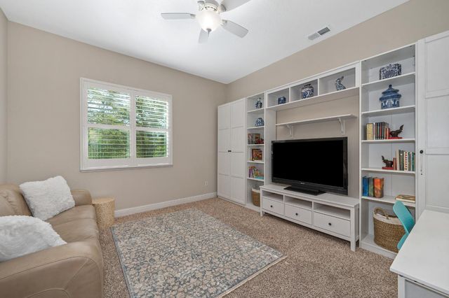 1892 Swinton Dr, Folsom, CA 95630