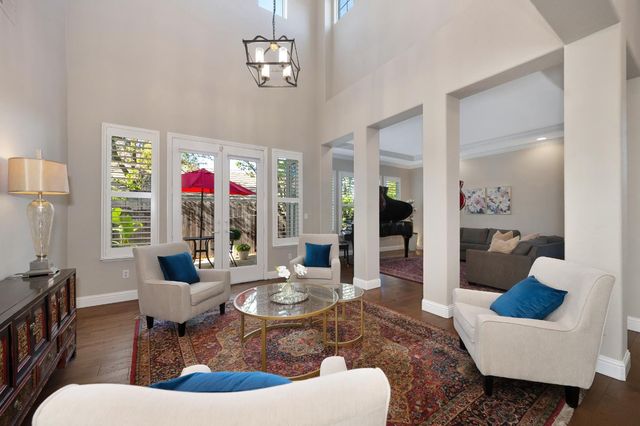 1892 Swinton Dr, Folsom, CA 95630