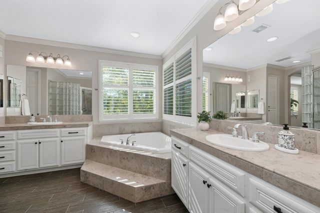 1892 Swinton Dr, Folsom, CA 95630