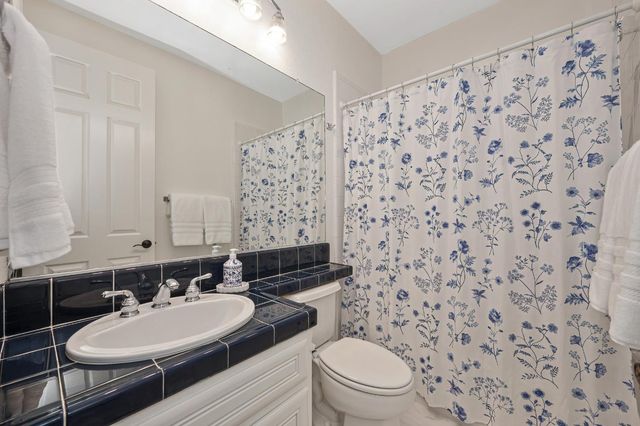 1892 Swinton Dr, Folsom, CA 95630