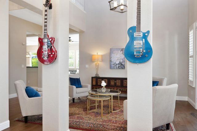 1892 Swinton Dr, Folsom, CA 95630