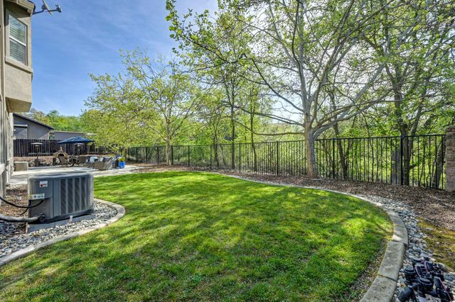 1892 Swinton Dr, Folsom, CA 95630