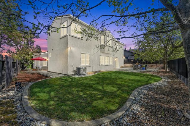 1892 Swinton Dr, Folsom, CA 95630