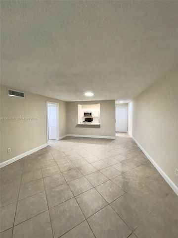 200 W Park Dr 207-1, Miami, FL 33172