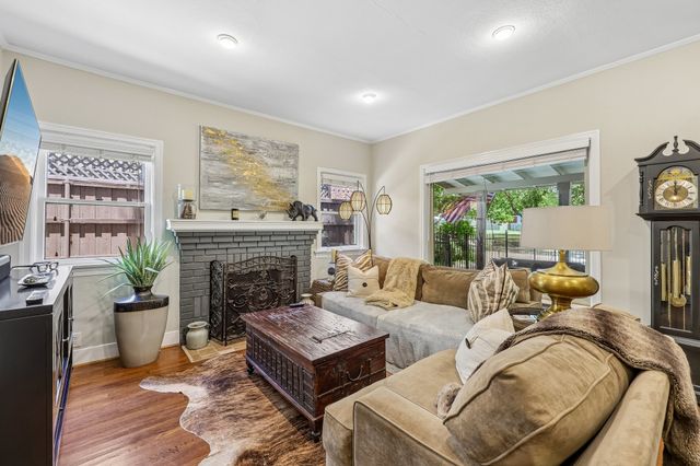 5207 Mission Avenue, Dallas, TX 75206
