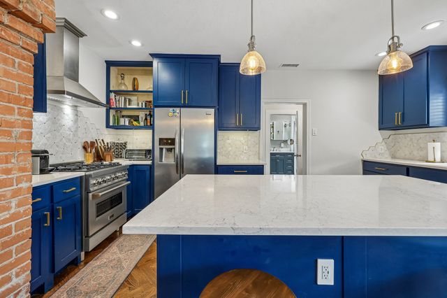 5207 Mission Avenue, Dallas, TX 75206