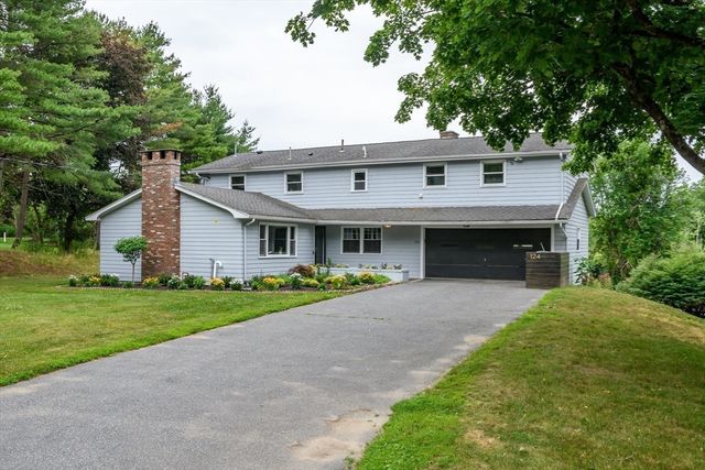 124 Everett St, Natick, MA 01760