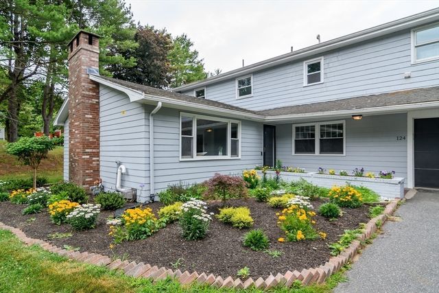 124 Everett St, Natick, MA 01760