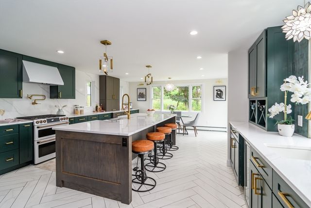124 Everett St, Natick, MA 01760