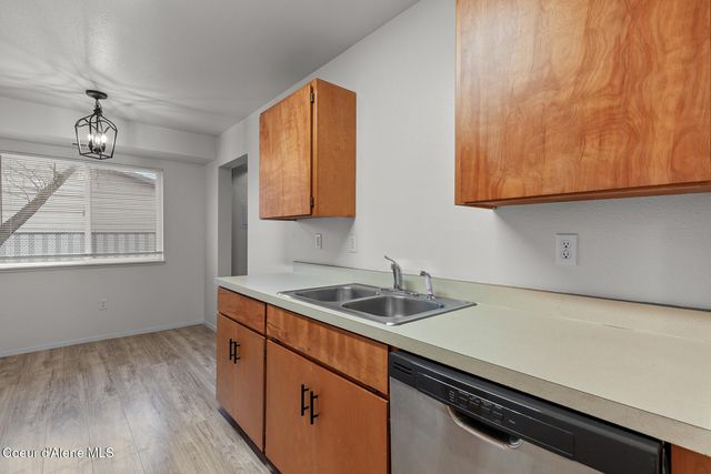 7005 W Timberline St, Rathdrum, ID 83858