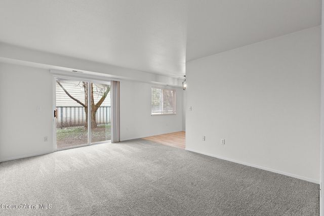 7005 W Timberline St, Rathdrum, ID 83858