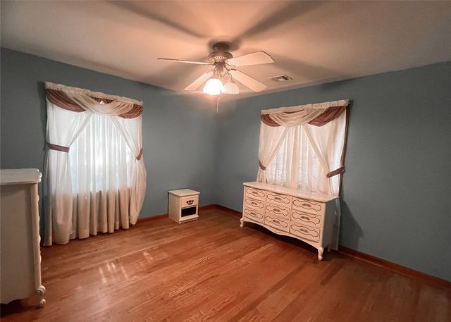1316 W Dakota Avenue, Chickasha, OK 73018
