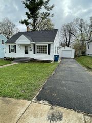 136 Wiltshire Avenue, Battle Creek City, MI 49015
