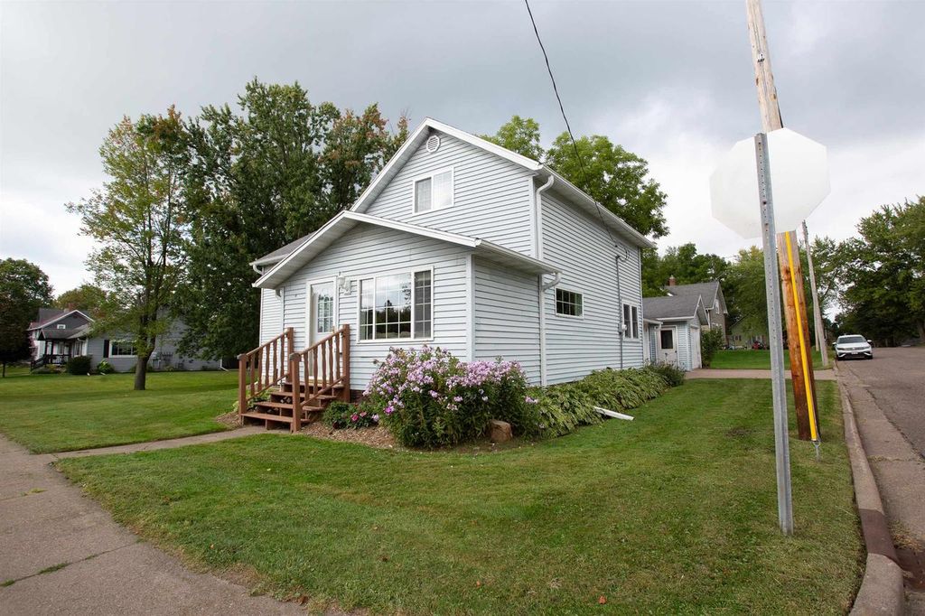1212 HEWETT STREET, Neillsville, WI 54456