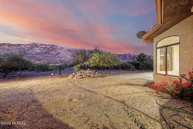 15660 N Pharlap Road, Tucson, AZ 85739