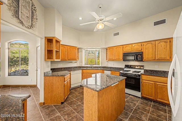 15660 N Pharlap Road, Tucson, AZ 85739